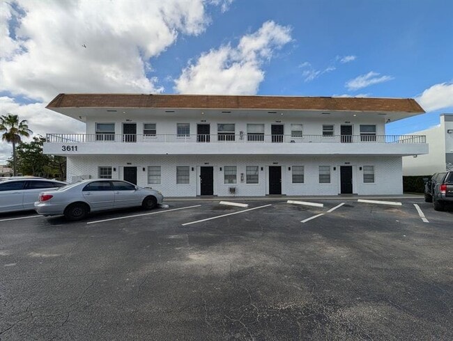 Building Photo - 3611 N Dixie Hwy