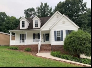 Building Photo - 5028 Dellwood Dr