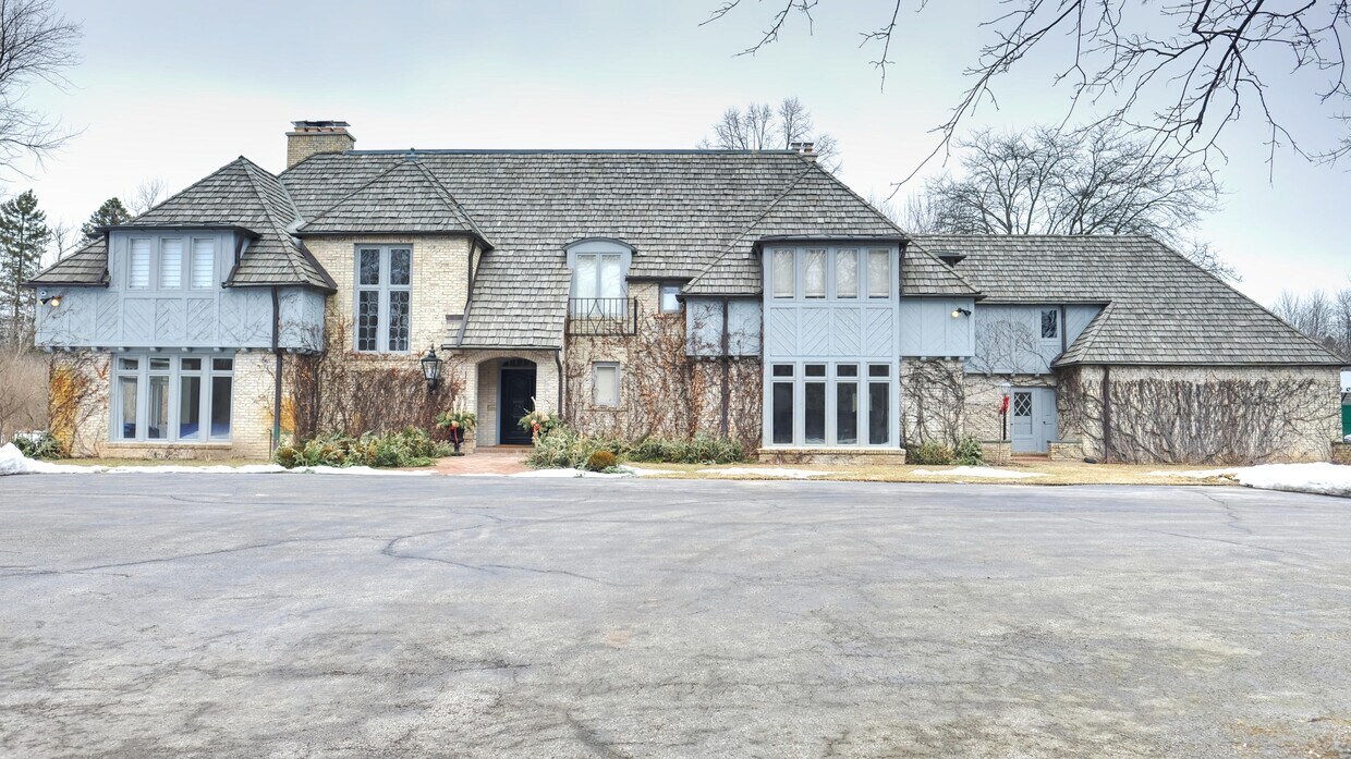 1440 W Dean Rd, River Hills, WI 53217 House Rental in River Hills, WI