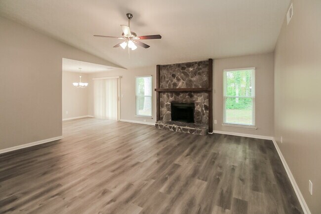 Building Photo - 528 Blue Cedar Ct