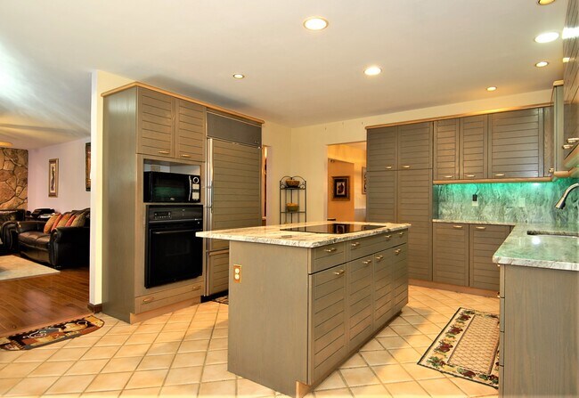 Building Photo - 115 Wilmont Ct