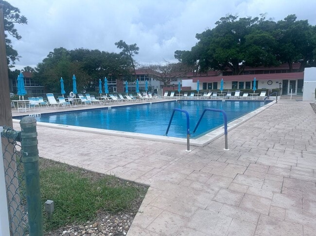 Foto del edificio - 2600 SE Ocean Blvd