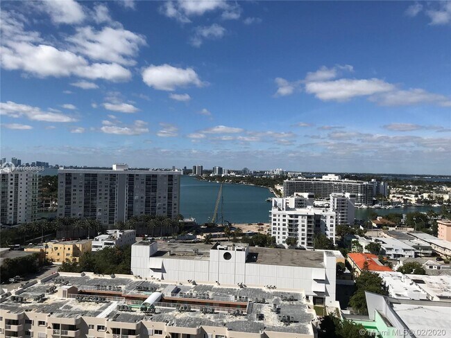 Foto del edificio - 6799  Collins Ave 1601 Miami Beach Fl 33141