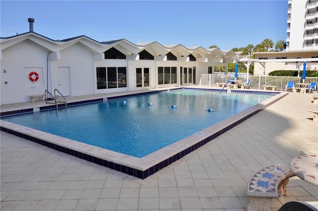 Foto del edificio - 2909 S Ocean Blvd