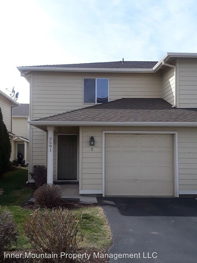 Primary Photo - 2 br, 2.5 bath Apartment - 2591 NW Cedar Ave