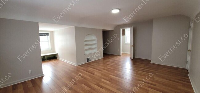 Building Photo - 16115 Westbrook St