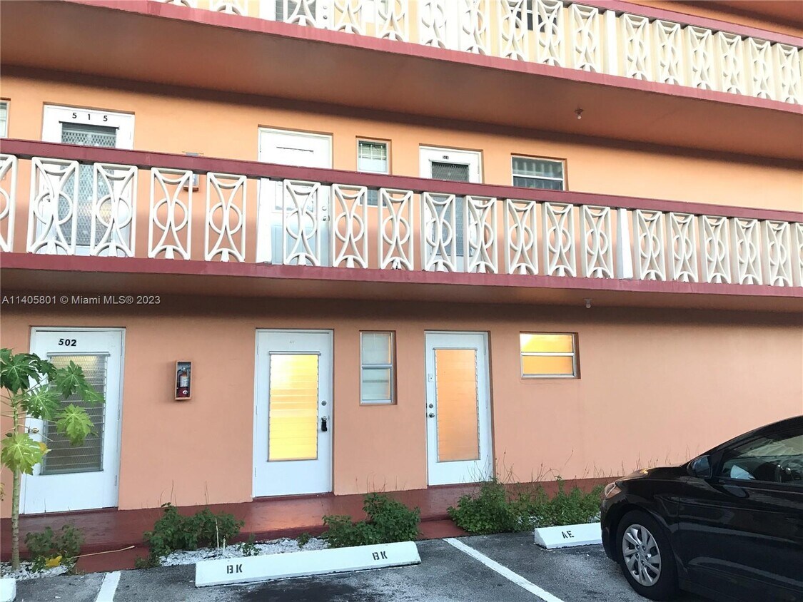 18900 NE 3rd Ct Unit 503, Miami, FL 33179 Condo for Rent in Miami, FL