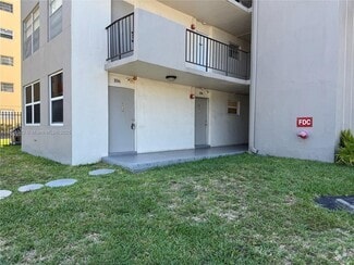 Building Photo - 16450 Miami Dr