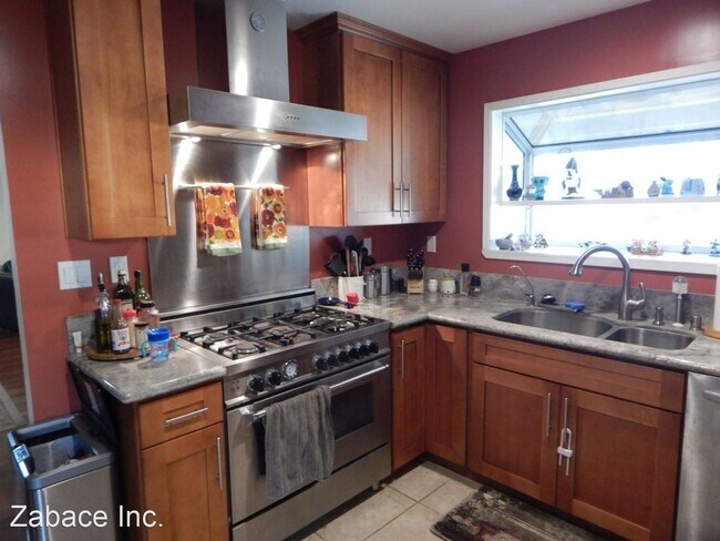 Building Photo - 3 br, 2 bath House - 1424 Union Drive