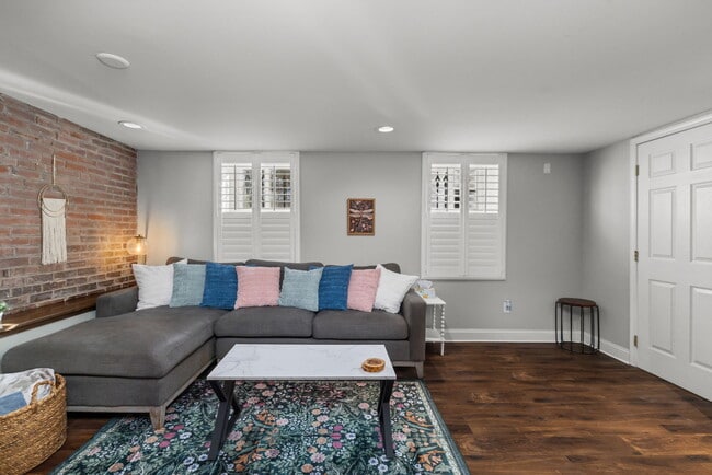 Building Photo - 4600 McPherson Ave