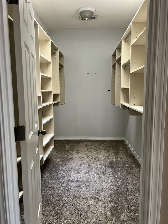 Building Photo - 30020-30113 113th Ave E