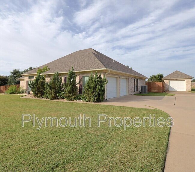 Foto del edificio - 4725 Stone Oak Drive