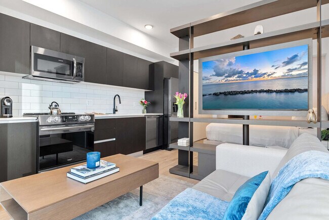 Building Photo - 398 NE 5th St