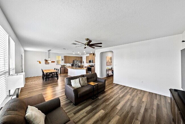 Building Photo - NEW RENTAL ALERT!!! READY NOW!!!
