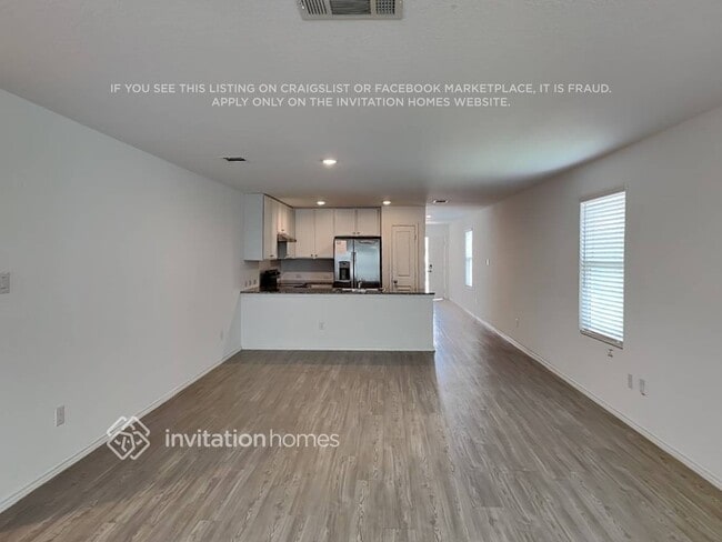 Building Photo - 116 Hollywood Dr