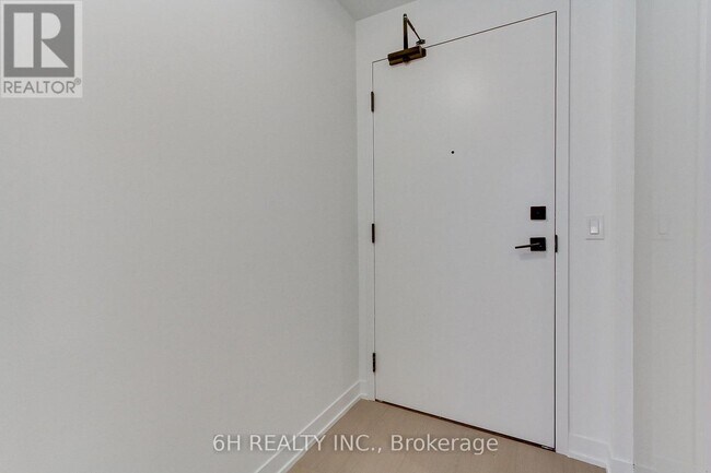 Photo du bâtiment - 498 Caldari Rd