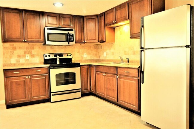 Foto del edificio - 422 W Burleson St