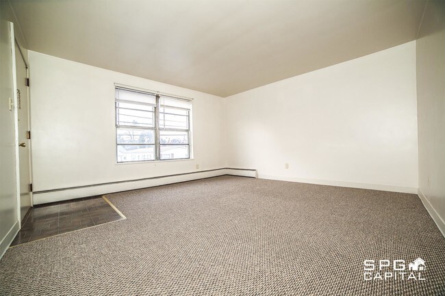 Foto del edificio - 300-304 W Walnut St