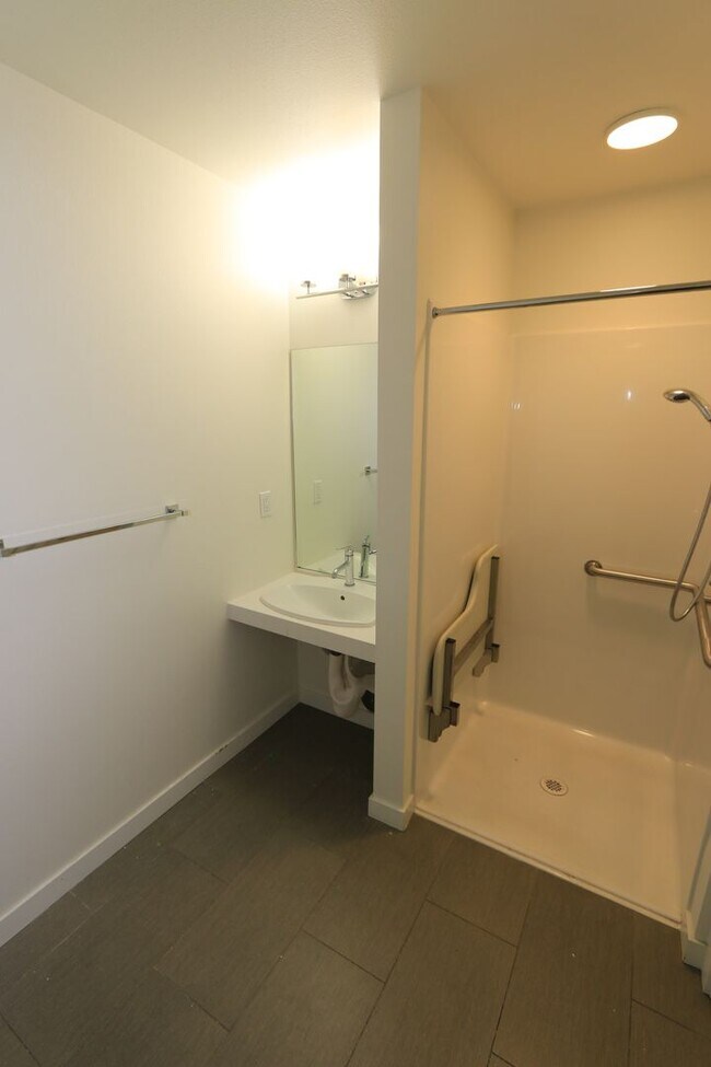 Foto del edificio - Ballard Townhouse 2bd/2ba, Roof Top Deck, ...