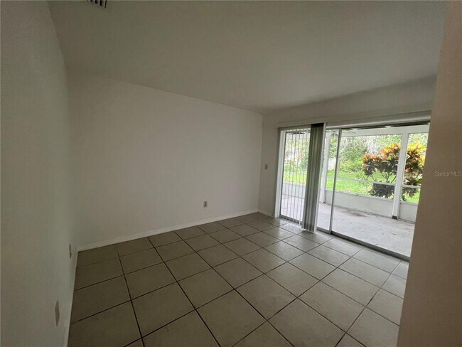 Foto del edificio - 3278 Jamestown St