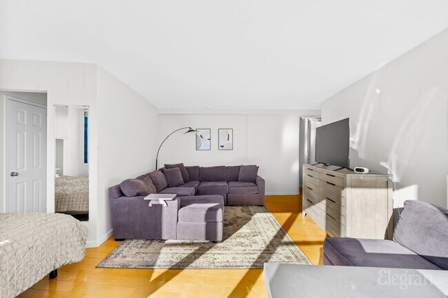 Foto del edificio - 225 E 36th St