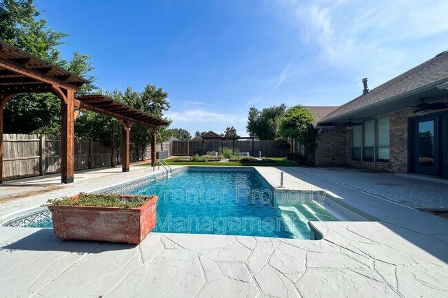 Building Photo - 17300 Zinc Dr