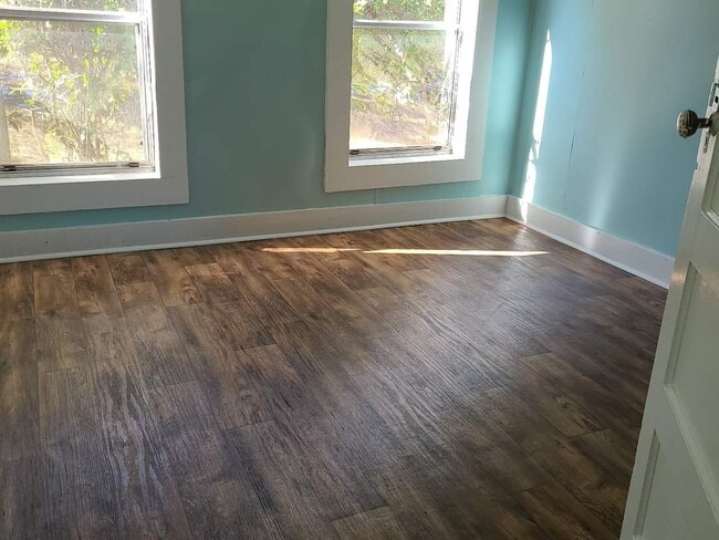 Foto del edificio - 732 Cariker St