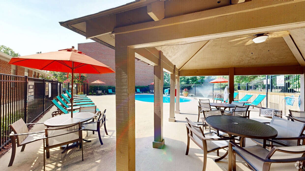 Photo - Franklin Woods - Students: Save up to 10%! Apartments