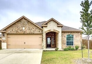 Building Photo - 2126 Redbud Dr