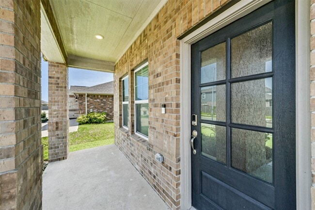 Building Photo - 8515 Lake Groove Ln
