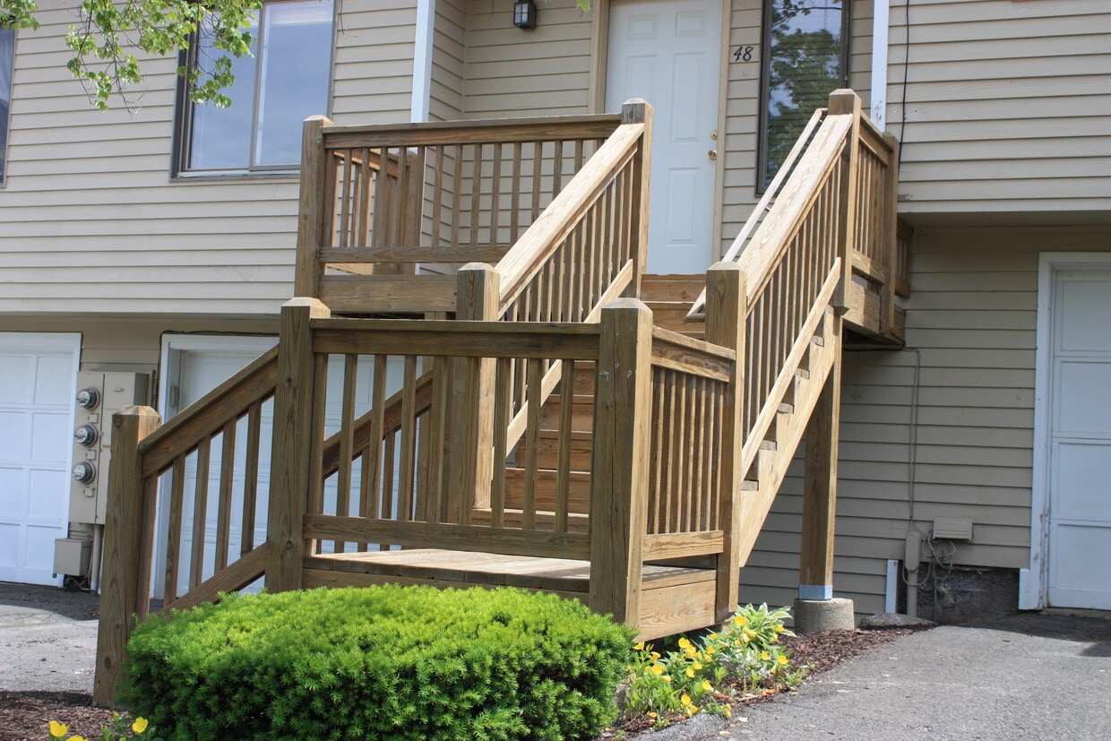 48 Cannon Ridge Dr, Watertown, CT 06795 Condo for Rent in Watertown