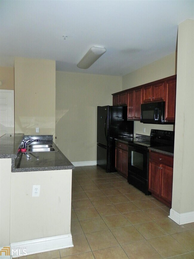 Foto del edificio - 3323 Town Creek Cir