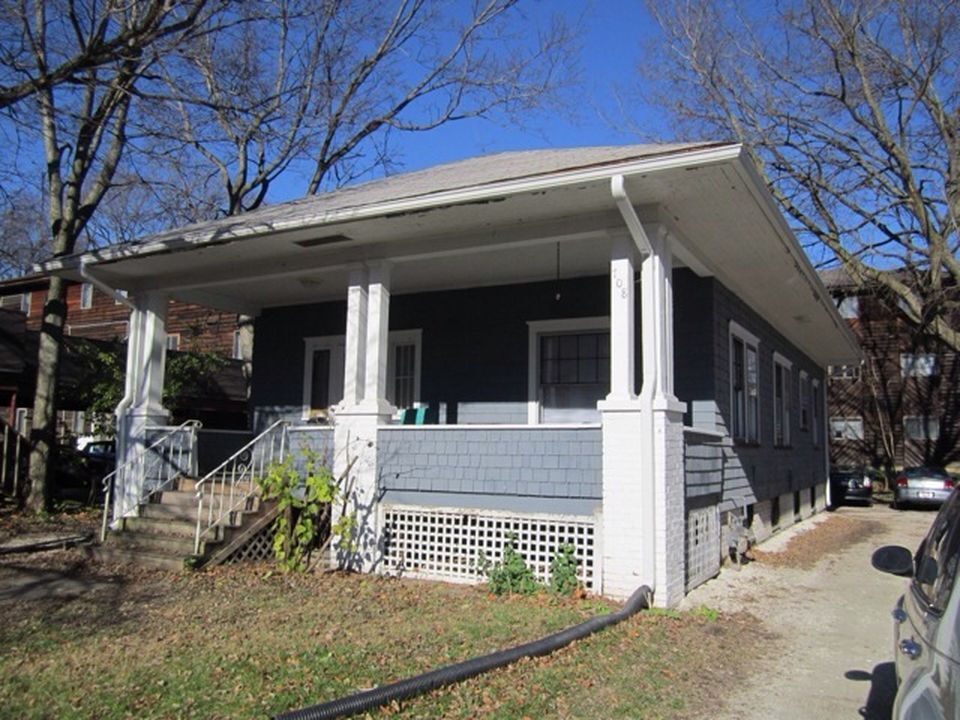 Foto principal - 708 W High St