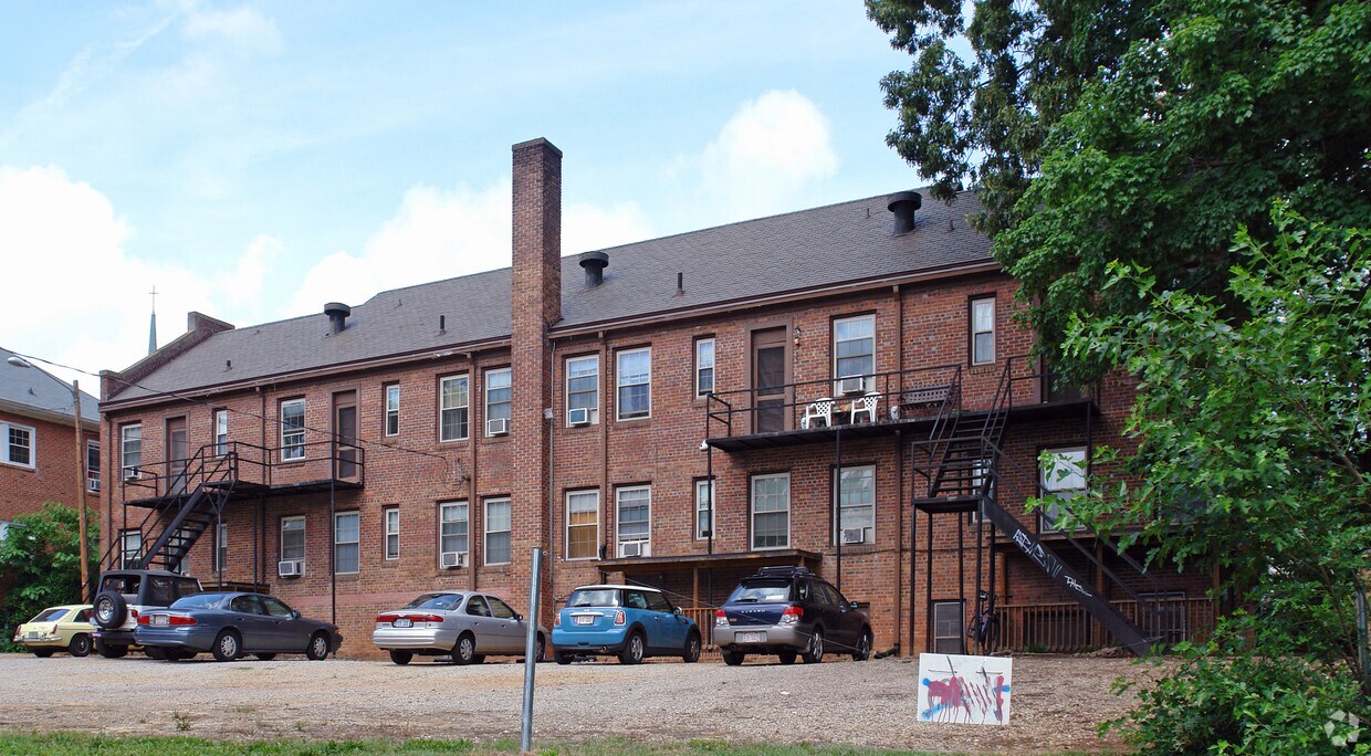 Building Photo - 100 Horne St