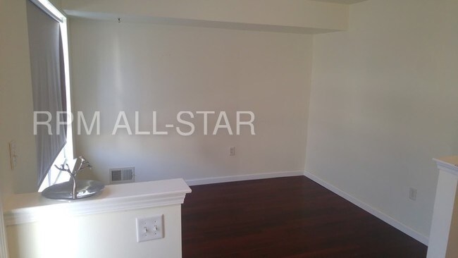 Building Photo - 115 Giera Ct