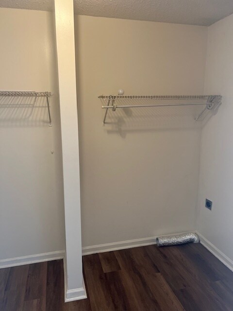 Building Photo - 131 Brooke Ln NE