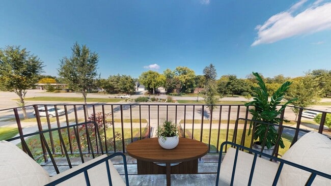 Building Photo - Alpine Court Apartments