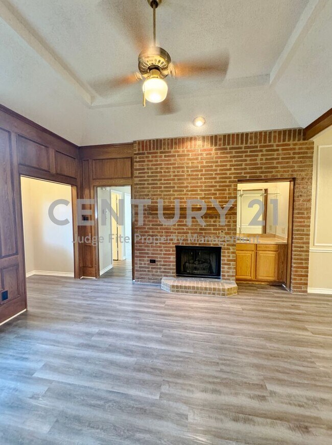 Foto del edificio - Stunning 3/2/2 Duplex in DeSoto For Rent!