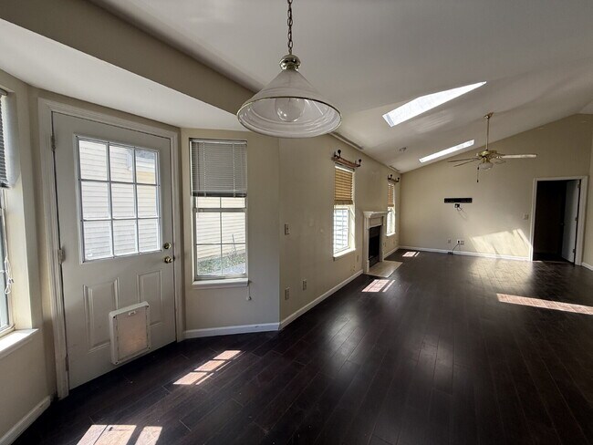 Foto del edificio - Single-Level 3 Bed Home in Fieldstone Farms with Fenced Yard & Community Amenities