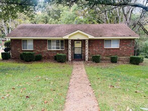 Building Photo - 320 Green Ridge Rd