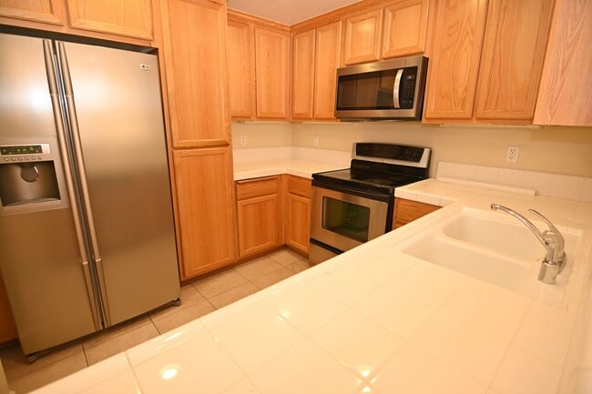 Building Photo - 1390 Saddle Rack St