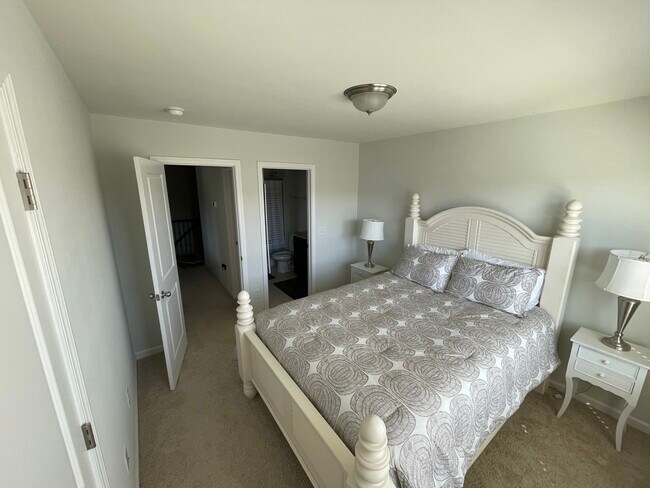 Building Photo - 1110 Apogee Dr