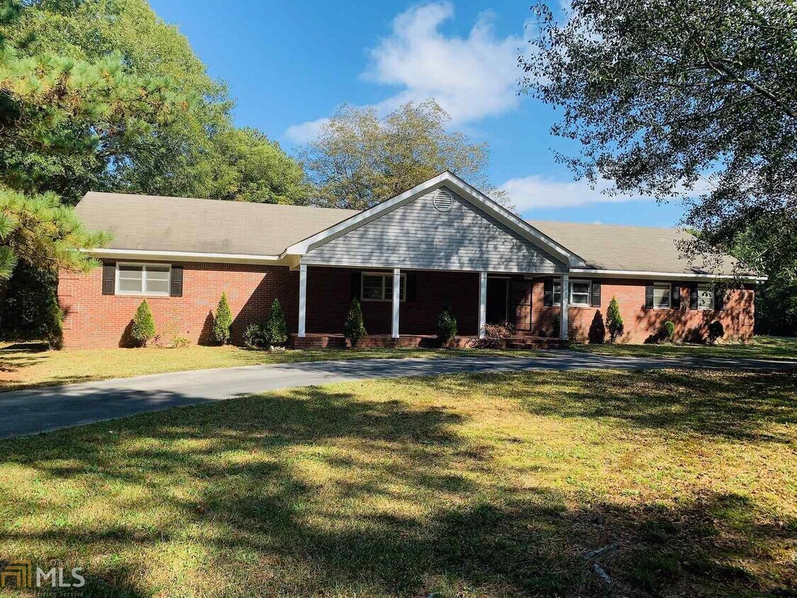 3308 Tom Brewer Rd, Loganville, GA 30052 House Rental in Loganville