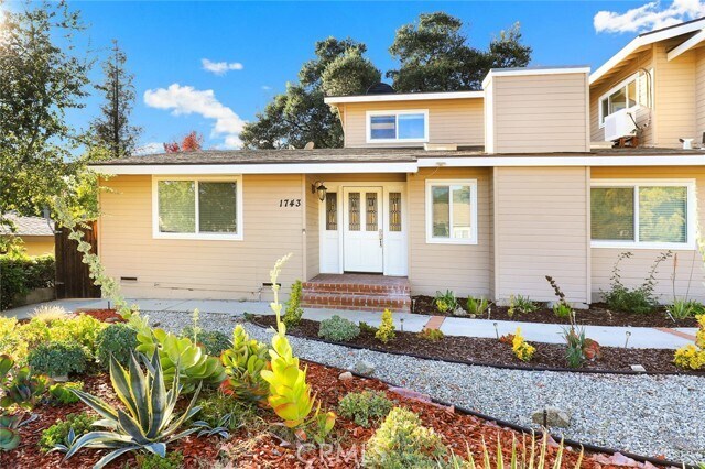 Building Photo - 1743 Vista Del Valle Dr