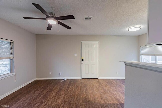 Foto del edificio - 4500 Witham Ln