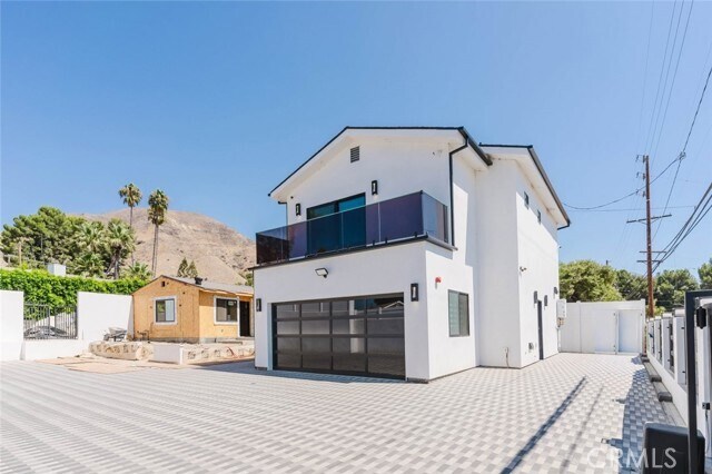 Foto del edificio - 9811 Foothill Pl