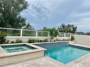 Building Photo - 28732 Rancho Del Lago
