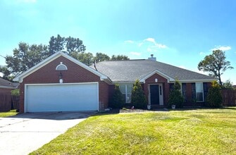 Building Photo - 2213 Pepperidge Dr