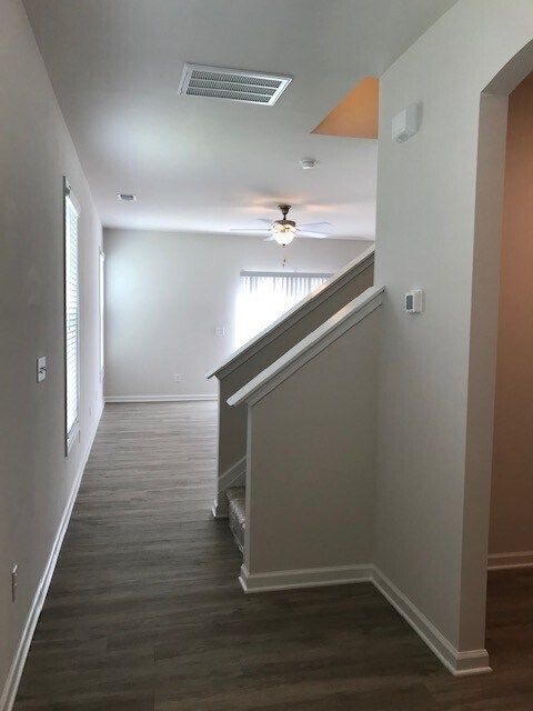 Building Photo - PRISTINE HOME IN PINNACLE RIDGE IN LAKE CA...