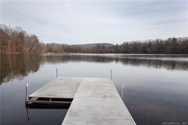 Building Photo - 22 Lakeside Dr